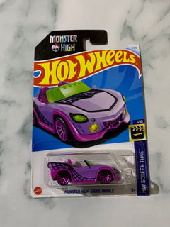 Hot Wheels HW Screen Time Monster High Ghoul Mobile