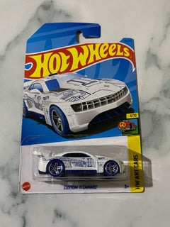 Hot Wheels HW Art Cars Custom '11 Camaro