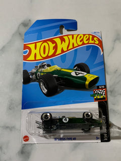 Hot Wheels HW Race Day '67 Lotus Type 49