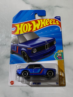 Hot Wheels '70s VS '90s BMW 2002