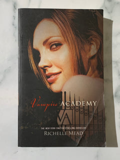 Vampire Academy by Richelle Mead