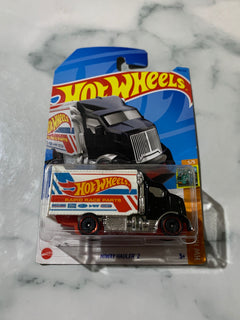 Hot Wheels HW Hauler Hiway Hauler 2
