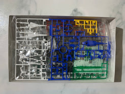Real Grade 1/144 OO Quan[T] Model Kit